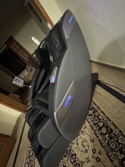 Zero Brand Full Body Massage Chair – Excellent Condition