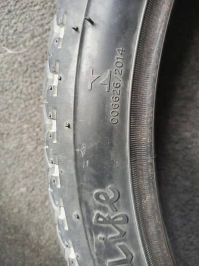 CD70 4 pilai tyre just like new tyre tube is fresh new service