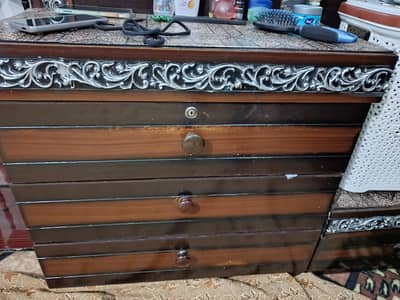 Duble mirror dressing table with light