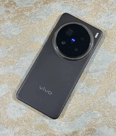 Vivo x200 pro complete box