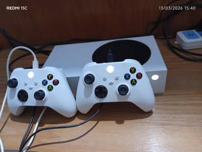 Xbox Series S 10/10 Condition | 2 Controllers | 6 TOP Games