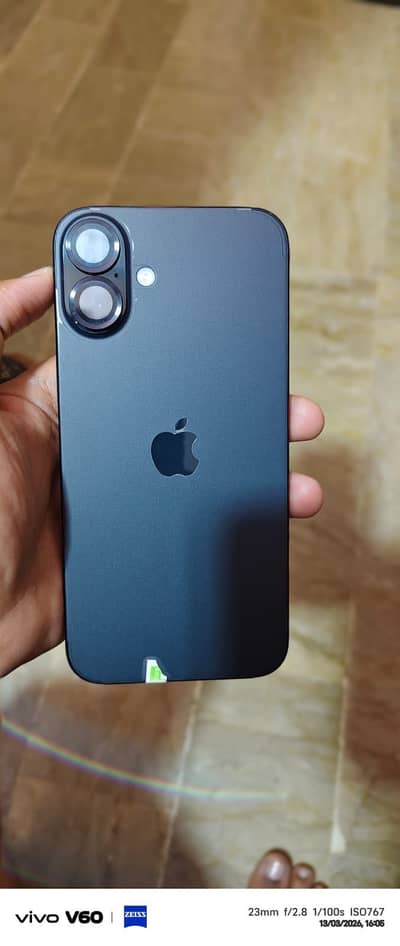 Iphone 16 plus  128 gb jv  10/10 100% bettey  62 cycle black under war