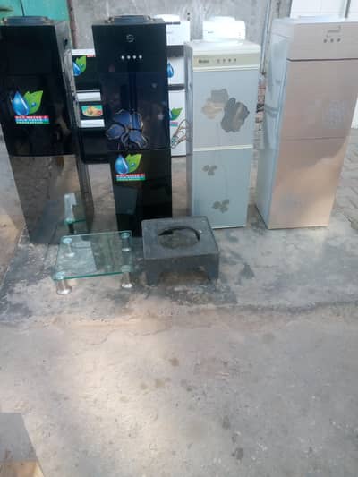 water dispenser  neat condition