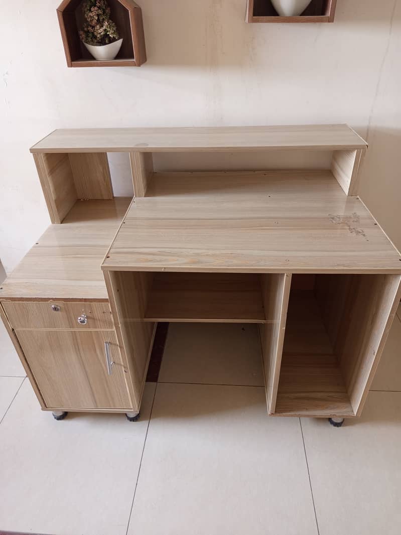 Study/ computer table 0