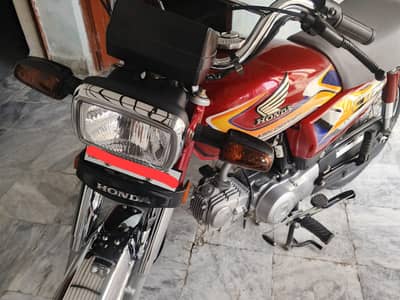 Honda CD 70 lush and genwain condition 2025 model. . . . . . .