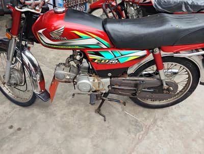 Honda CD 70 red color