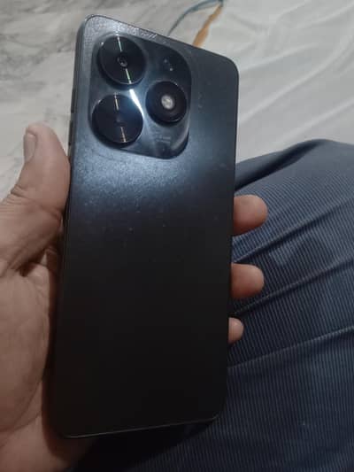 Tecno spark Go 2024 lush condition 4+64 tape c fast charging  sel pack