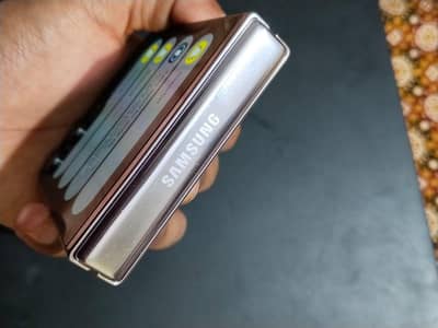 z flip 5 lush condition not a single sacratch