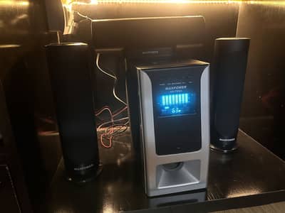 Speaker system - Max power Base and 3 speakers