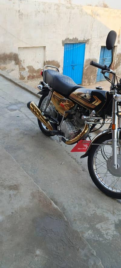 Honda 125 self gold edition