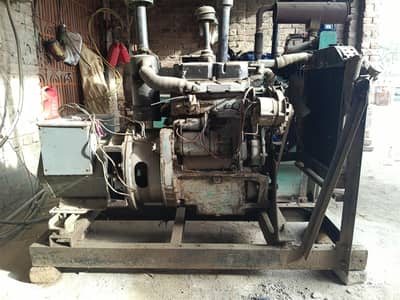 Massey 135. . . 30 Kv generator