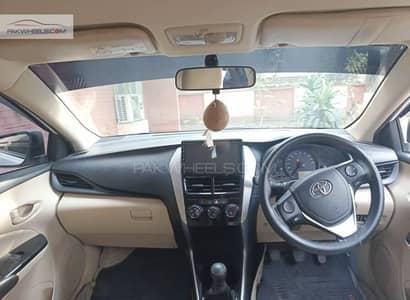 Toyota Yaris 1.3 MT, Model 2021