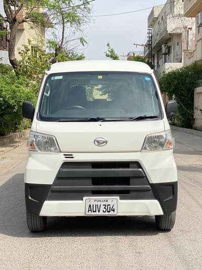 Daihatsu Hijet Cargo Total Genuine Model 2018