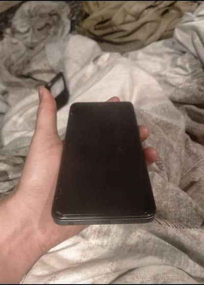 condition 10 by 10 8gb. 128. complete box