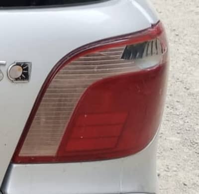 vitz 2001 model ki light for sell  03322448875