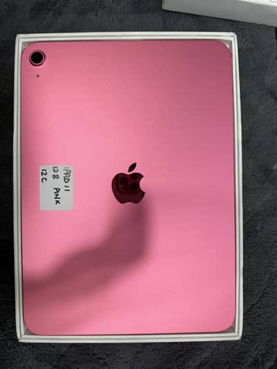 IPAD 11 128 GB PINK 12 CYCLES WITH BOX