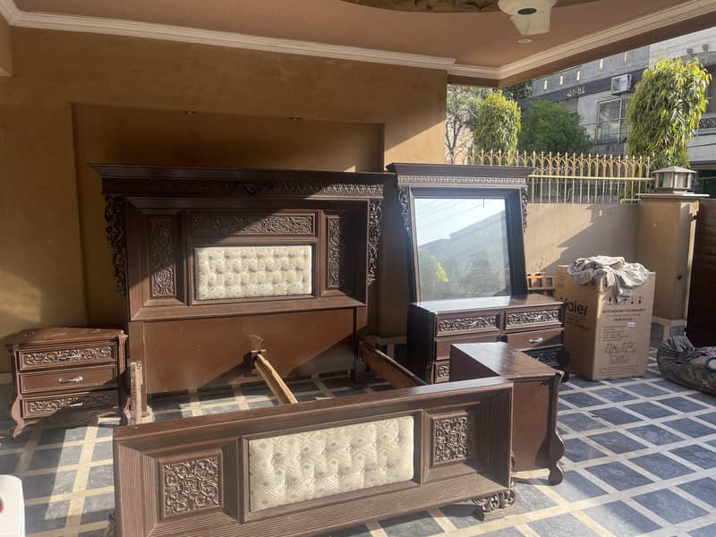 Bed set dressing table 1