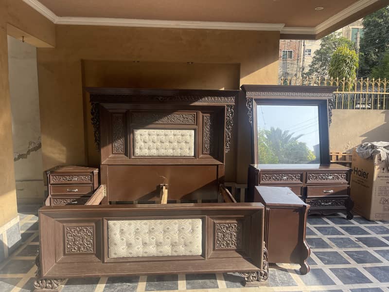 Bed set dressing table 2