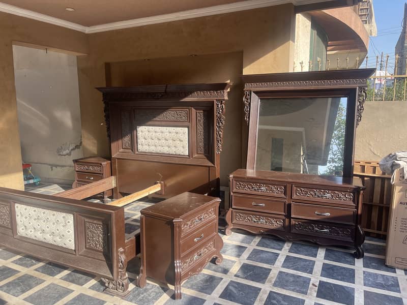 Bed set dressing table 3