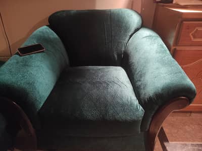 Brand New poshish. In emerald green color