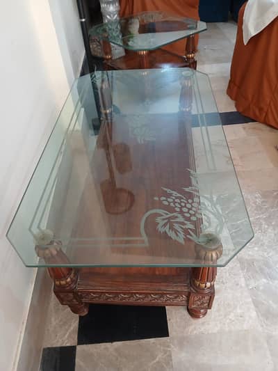 Centre coffee table