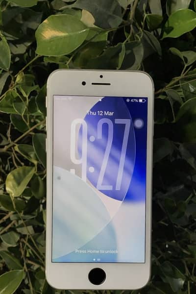 I phone se 2O2O 10/10  jv non pta