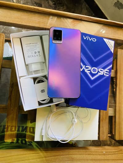 Vivo V20Se (8gb/128gb)urgent Sale. 03:29:77:57:413