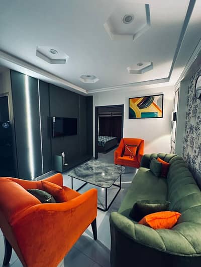 One bedroom furnished apartment dealy basis available for rent in bahria Twon Lahore