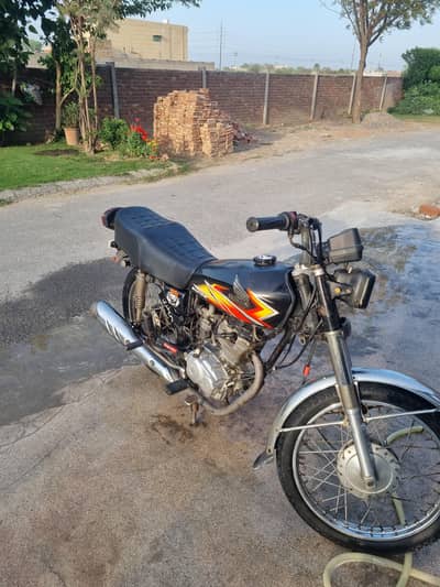Honda cg 125 2021 model black colour