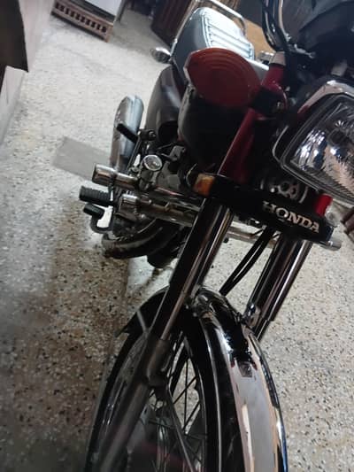 bike stickers are rough but in stickers bike is almost new