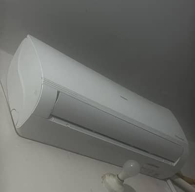 Haier 1.5 Ton DC Inverter HSU-18HFCF Split AC – Excellent Condition