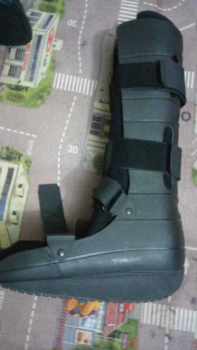 fix fracture walking boot larg mediam smal