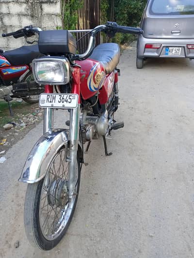 Bike CONDITION 10/7.5. YAMAHA DOOM BIKE HE OKIE