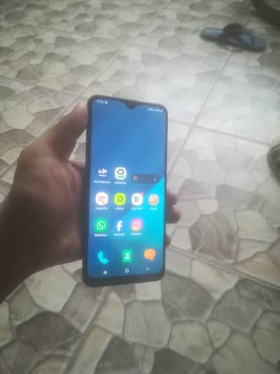 Samsung galaxy A50. . 4/128. . with box