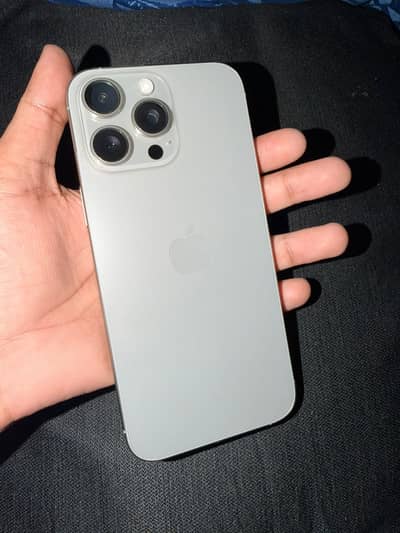 Apple iPhone 16 Pro Max