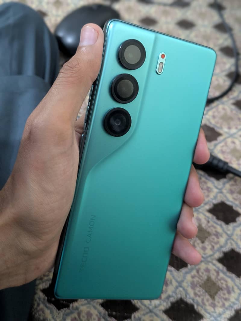 tecno camon 40 0