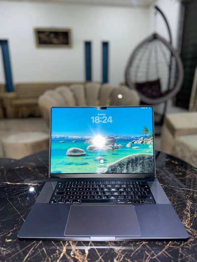 Apple MacBook Pro M2