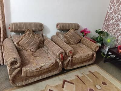 Five seater siofa urgent sale