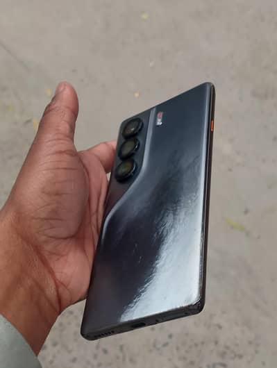 Tecno camon 40 pro 12/256 6 months warranty left