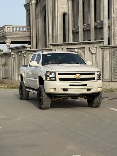 Chevrolet Silverado SS Truck