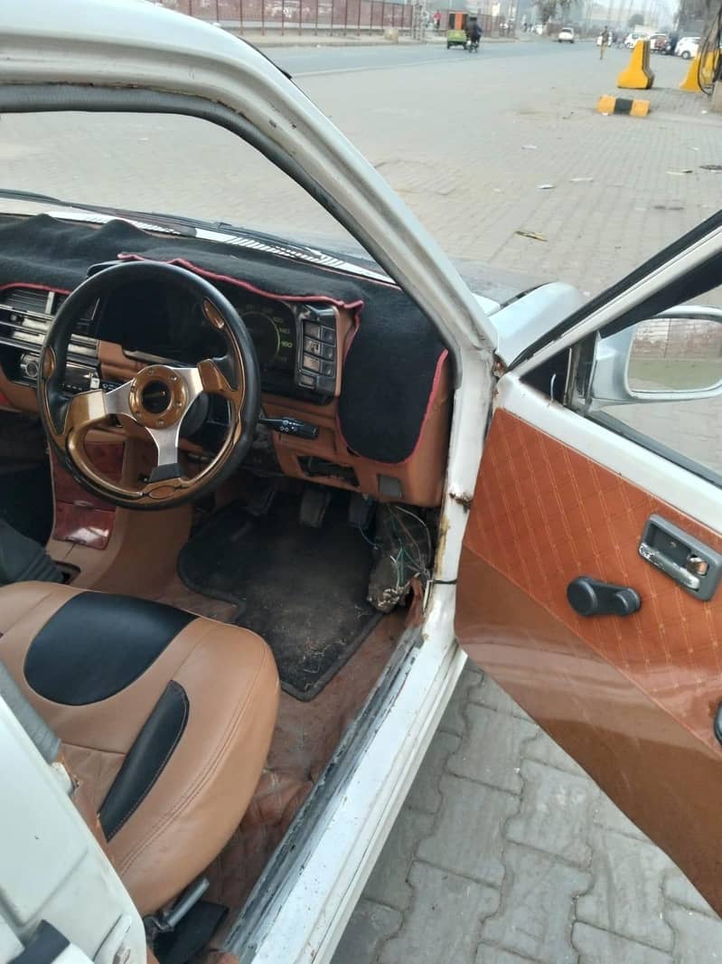 گاڑی بلکل اوکے ھے کسی قسم کا کویی کام نہں ھونے والا 9