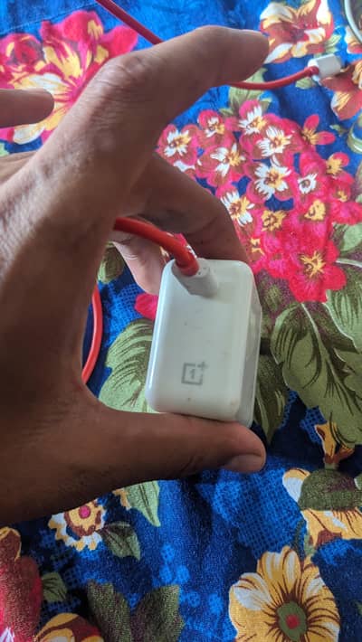 one charge 65 watt urgent sale just 1500 (03371734191)