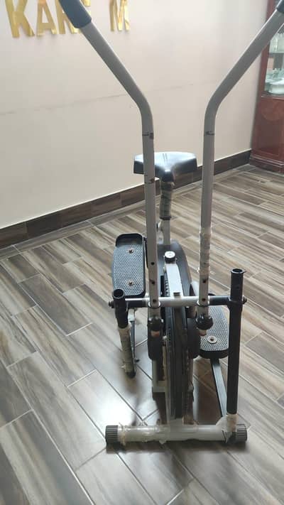 Elliptical exercise machine