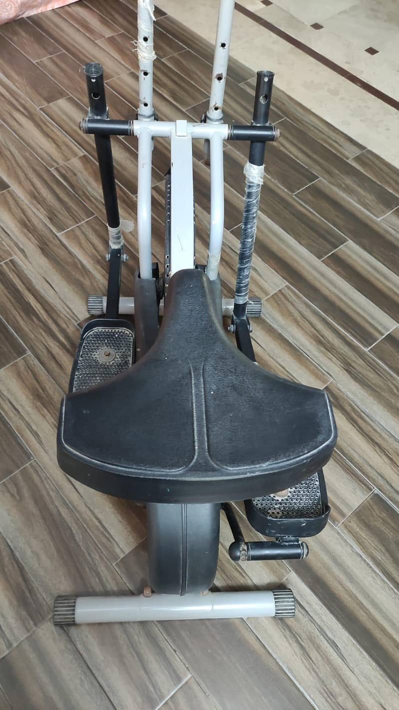 Elliptical exercise machine 2