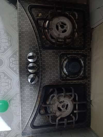 Selling 3 Burner Stove in Good Condition