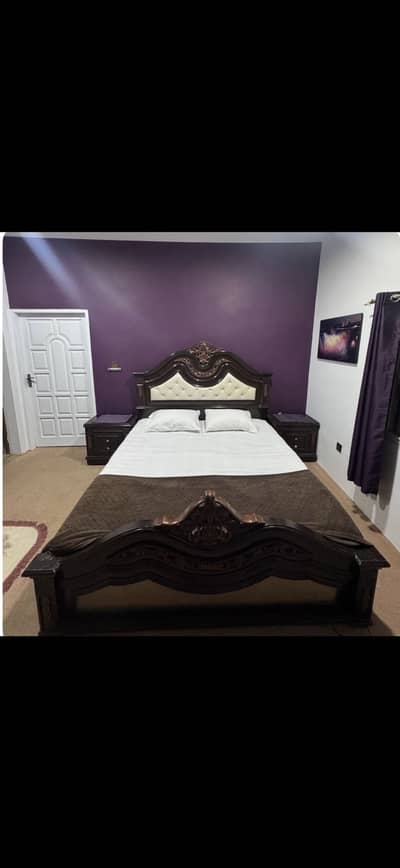 Master Wooden Bed Set