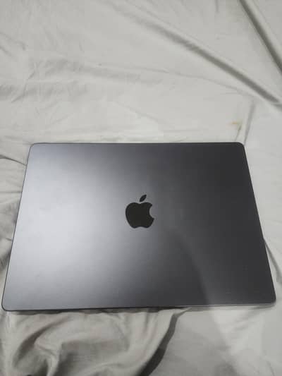 macbook pro m5 14inch 16/512gb