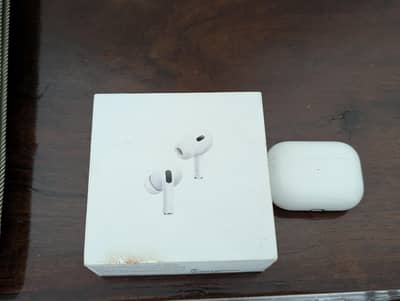 AirPods Pro 2 Type-C – in Apple Warranty July 2026