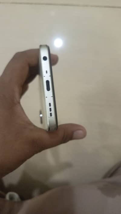 Oppo A18 Complete Saman box and charger