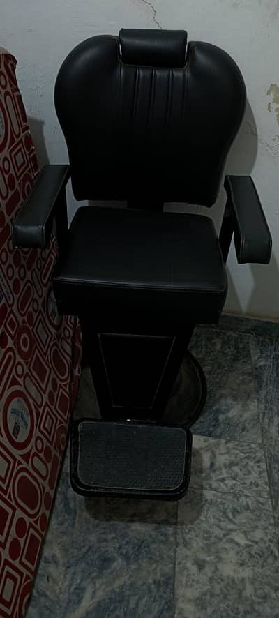 Parlour/Salon  chair low price 10/10 condition